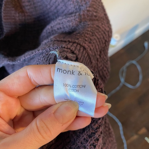 Cozy burgundy cardigan sweater with pockets - Picture 6 of 6